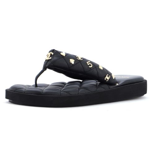 Women's Charm Padded Thong Sandals Quilted Lambskin